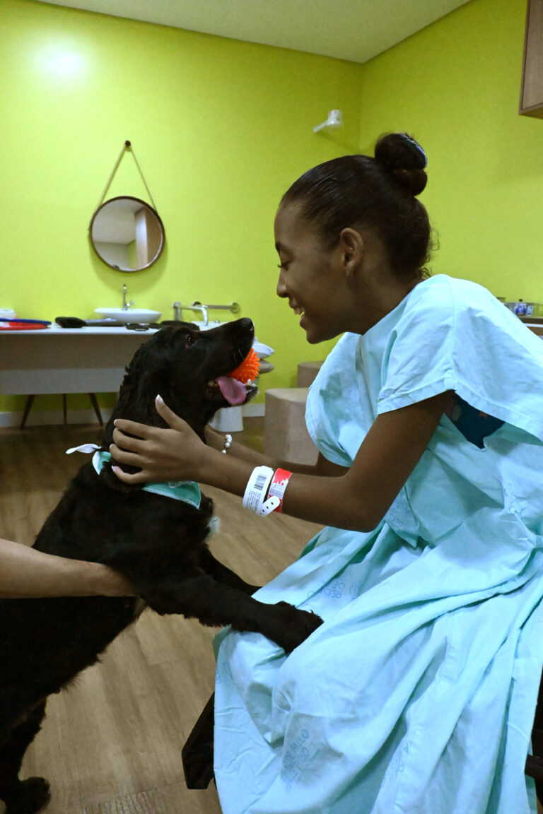 CINOTERAPIA: QUANDO O AMOR DE QUATRO PATAS SE TORNA PARTE DO TRATAMENTO